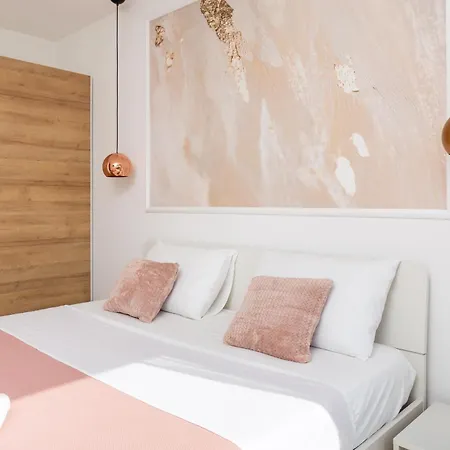 Lacus In With Pool Villa *