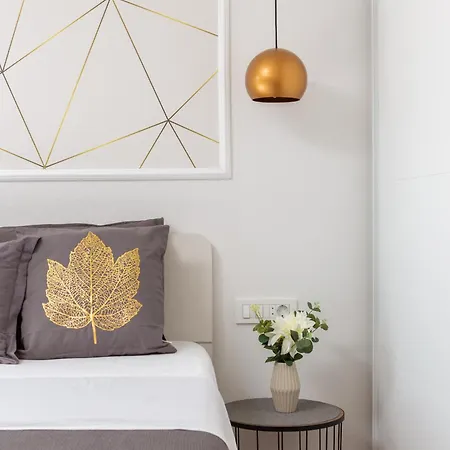 Lacus In With Pool Villa