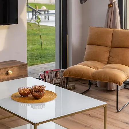 Lacus In With Pool Villa