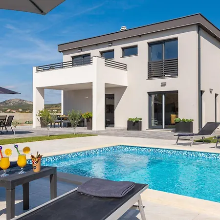 וילה Lacus In With Pool Vrana (Zadar)