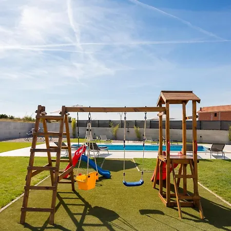 Lacus In With Pool *