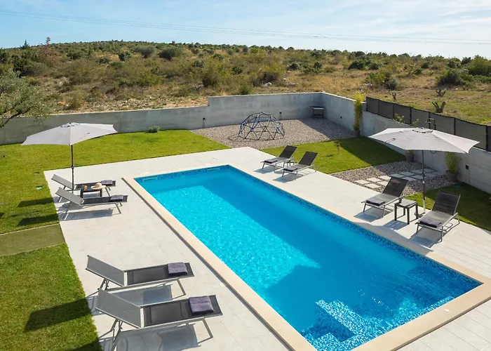 Lacus In With Pool * Vrana (Zadar)