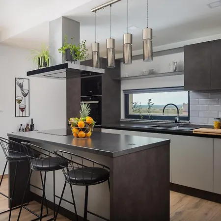 Lacus In With Pool Villa *