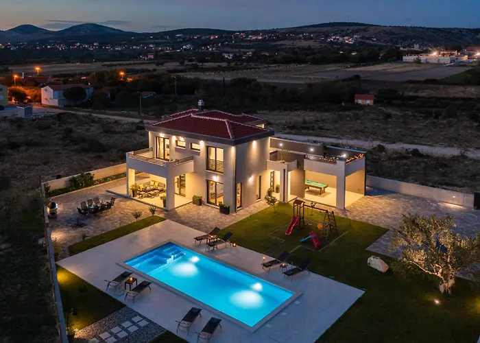 Lacus In With Pool Vrana (Zadar)