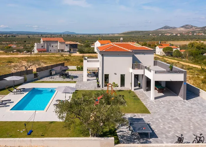 Lacus In With Pool Vrana (Zadar)