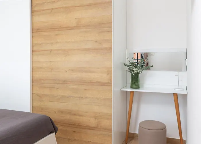 Вилла Lacus In With Pool