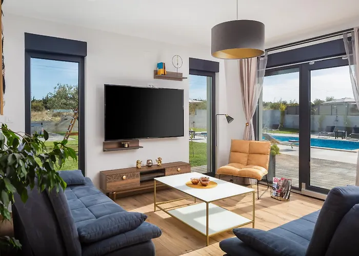 Lacus In With Pool * Vrana (Zadar)